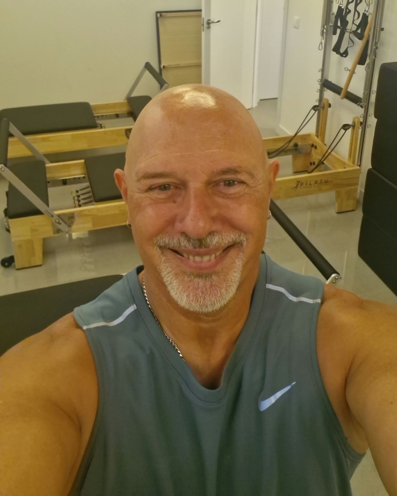 Retrato de Gabriel González Moreno, Fisioterapeuta y monitor de Pilates en Clínica Coloso